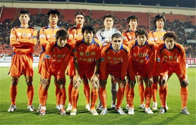 欧冠三连胜！马竞3-2客胜埃因霍温 阿尔瓦雷斯破门 瑟尔洛特传射（欧冠豪取三连胜：马竞客场3-2力克埃因霍温，阿尔瓦雷斯建功，瑟尔洛特传射）