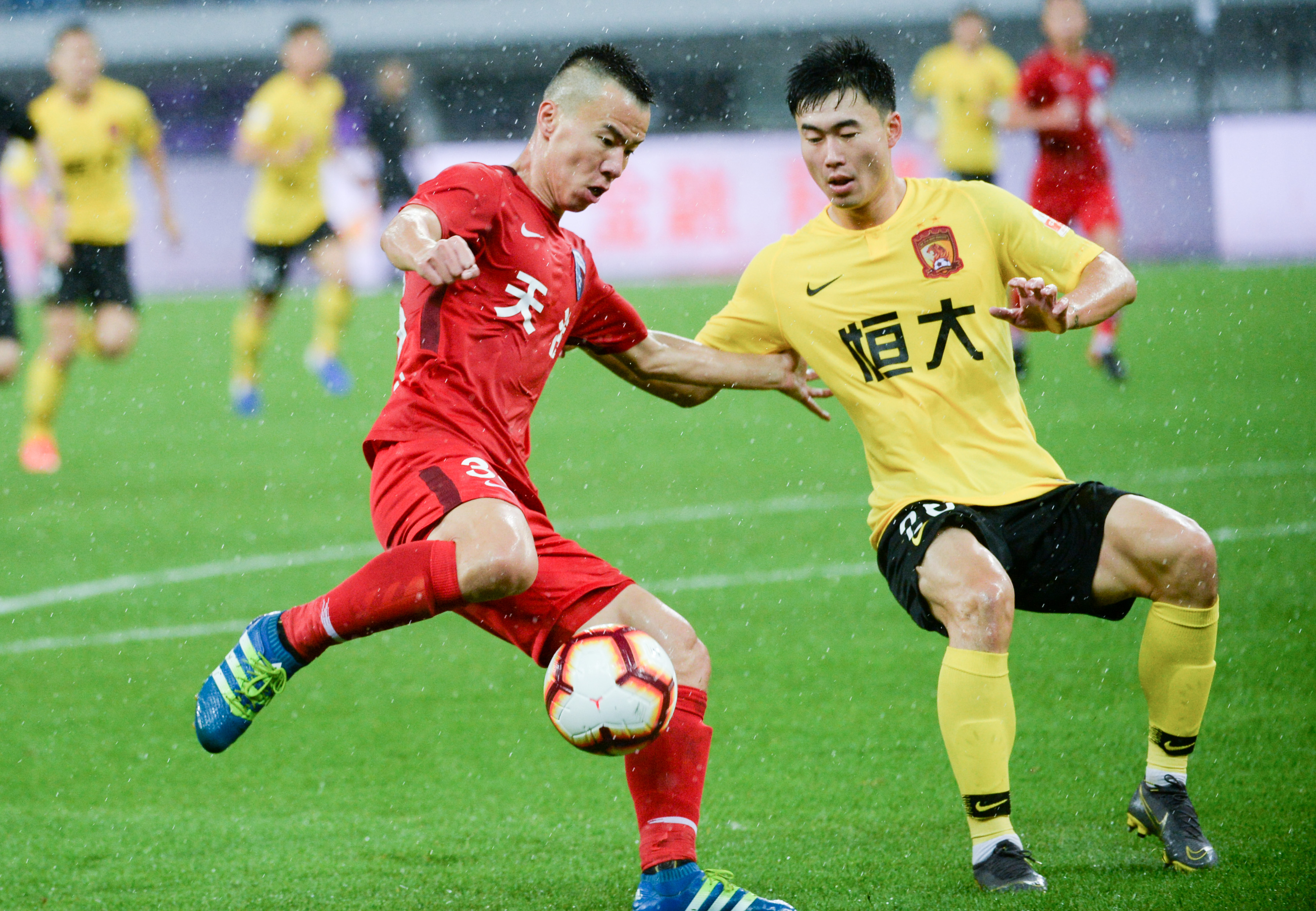 英媒：小蜜蜂6个英超主场狂揽13分，近期连胜利物浦+纽卡