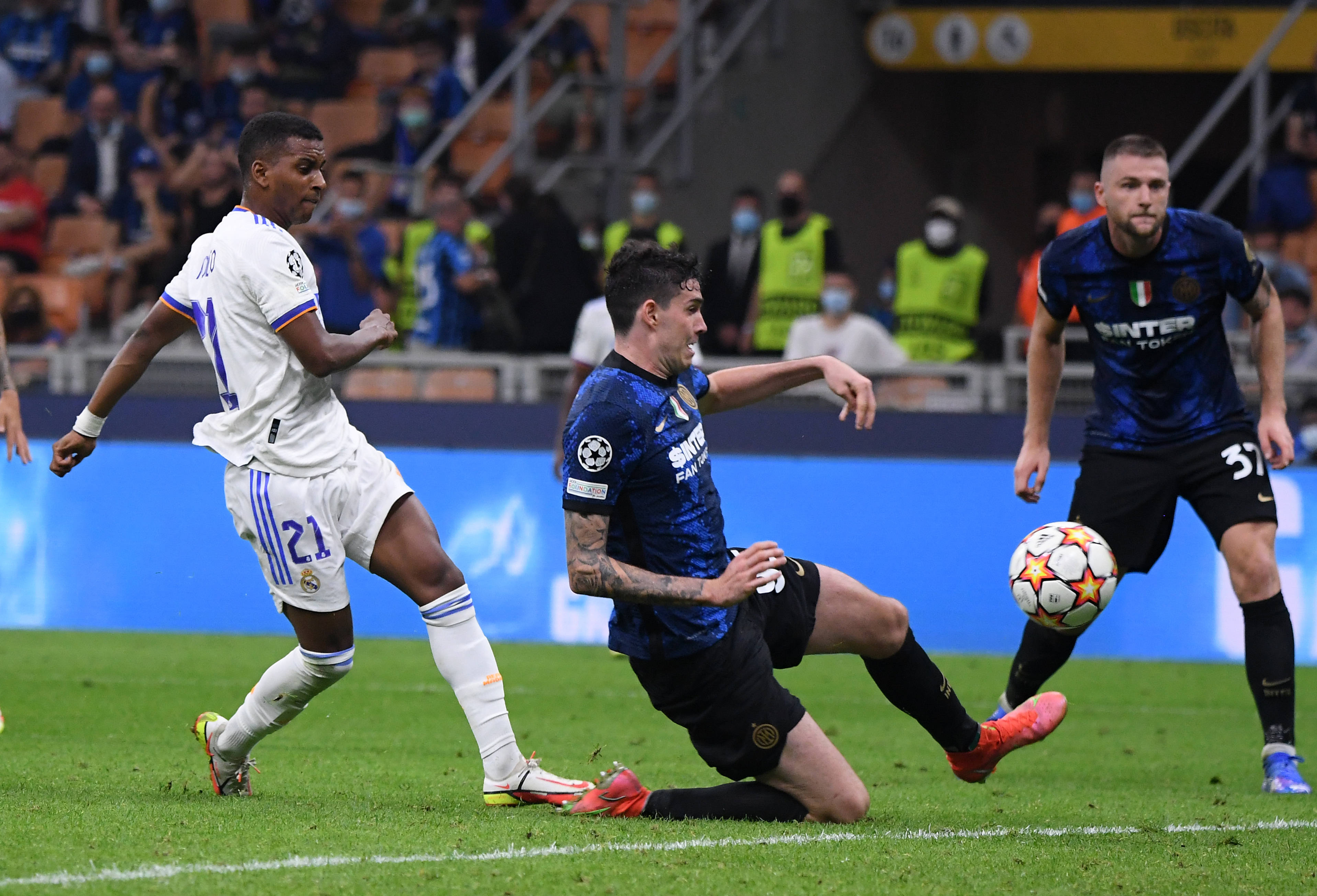 中超球队阵容分析：武汉三镇阵容变化,（中超阵容盘点：武汉三镇人员调整解析）