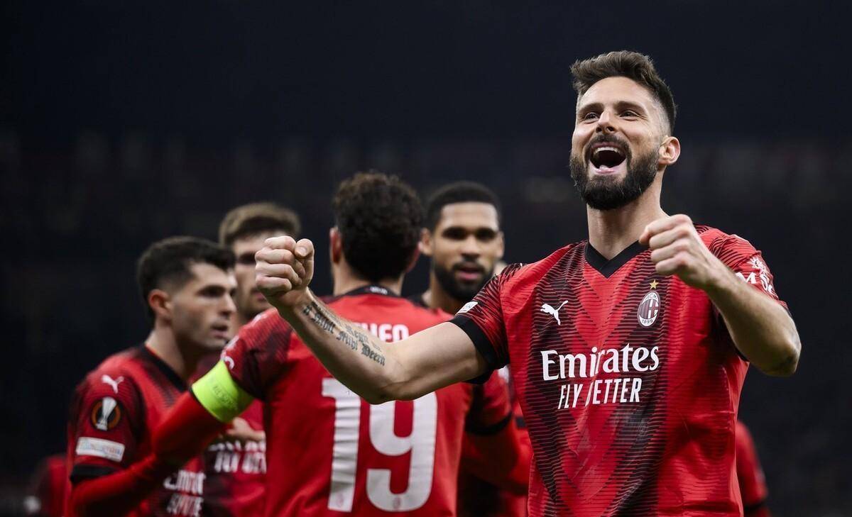 西甲第16轮红黑榜：西班牙集泡面头双星，拉菲尼亚生日快乐（西甲16轮红黑榜：西班牙泡面头双星抢镜，拉菲尼亚喜迎生日）