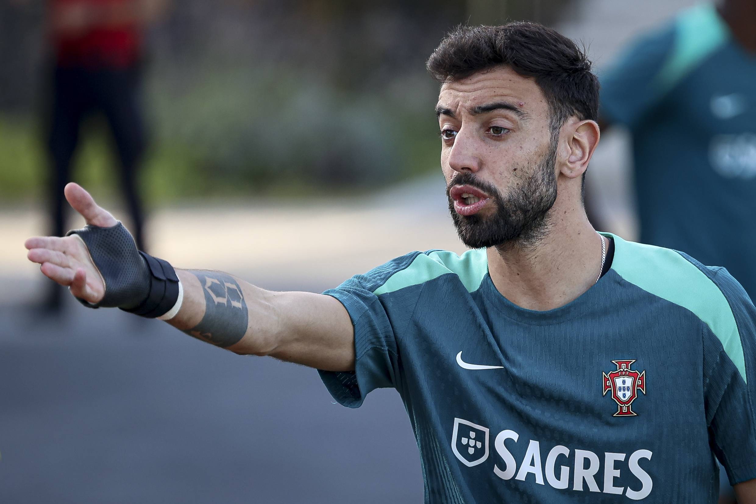 足球足球天才少年迎来国家队首秀，全场最佳（天才小将国家队首秀惊艳，荣膺全场最佳）