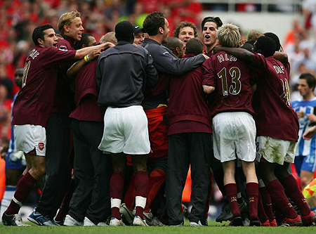 英超豪门又掉链子：3场不胜狂丢7分，争冠形势迅速恶化