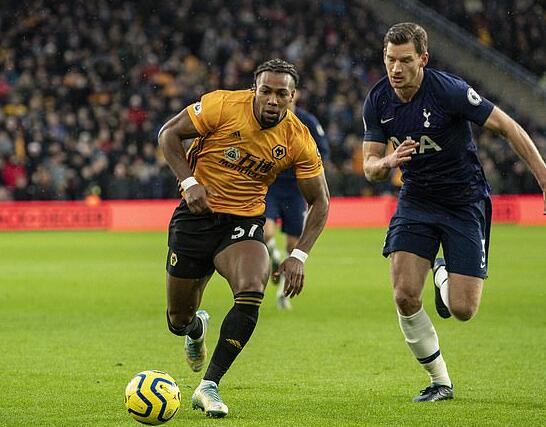 申花vs三箭首发：路易斯、马纳法先发阿苏埃替补，广岛单外援（申花战广岛三箭首发出炉：路易斯、马纳法先发，阿苏埃替补，对手仅一外援）