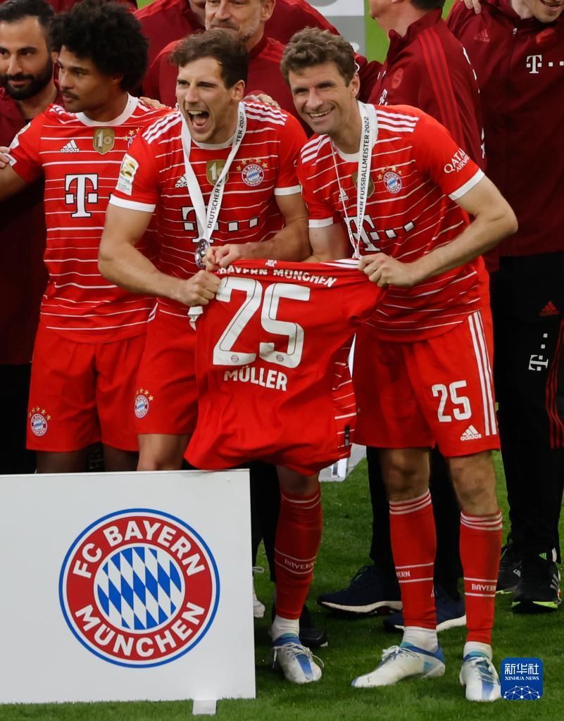 F1阿布扎比站：强势拿下一练第1+二练第1，诺里斯：不太满意