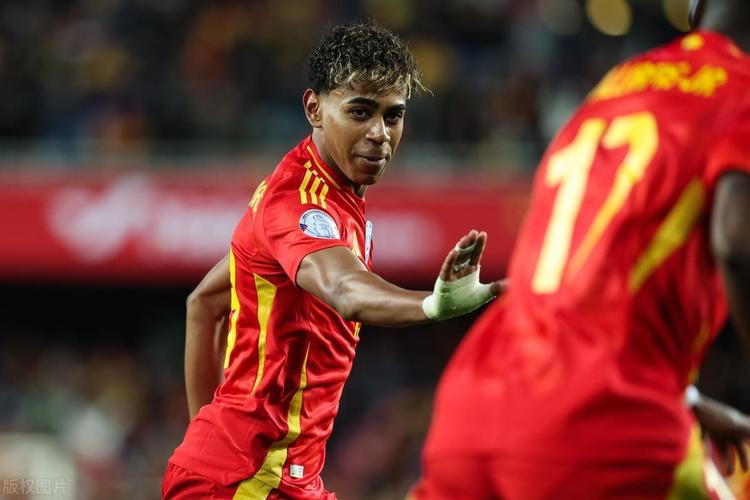 魔鬼主场！拜仁在欧冠小组赛／联赛阶段主场已连续37场不败（主场统治再续！拜仁欧冠小组赛／联赛阶段已连续37场不败）